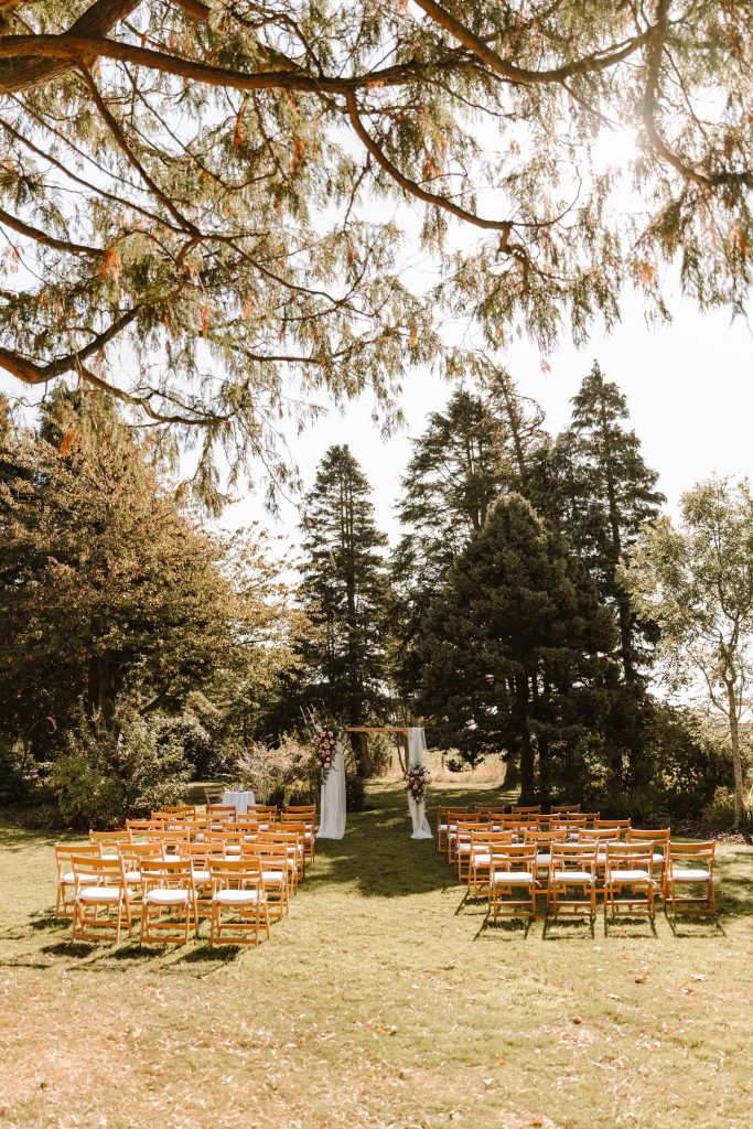 September wedding flowers at carlogie House