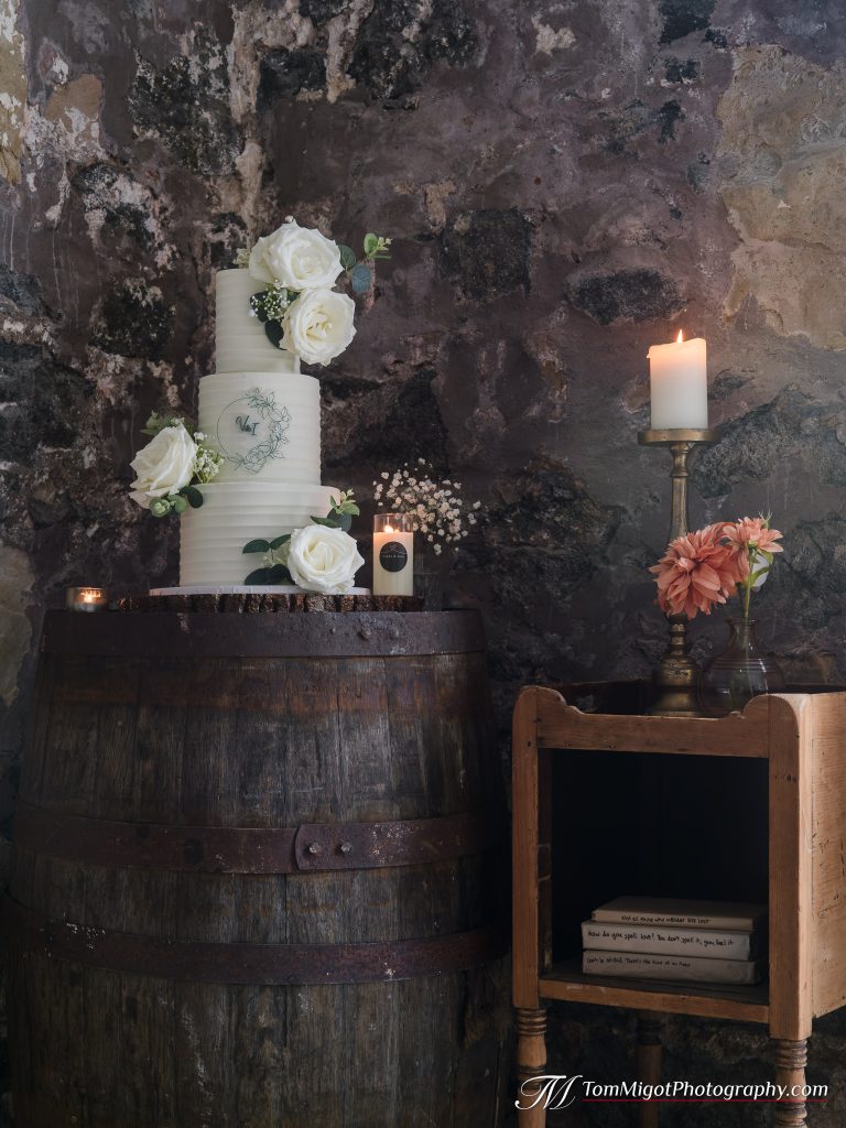 WEDDING AT PRATIS BARNS