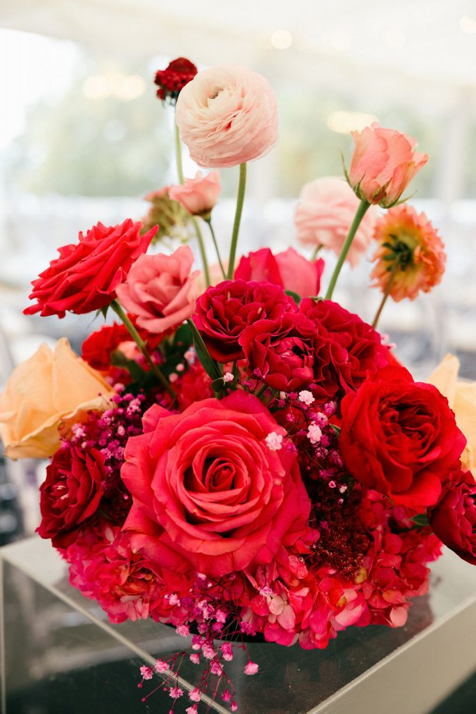 A bright pink and colourful wedding at Kinnettles Castle
